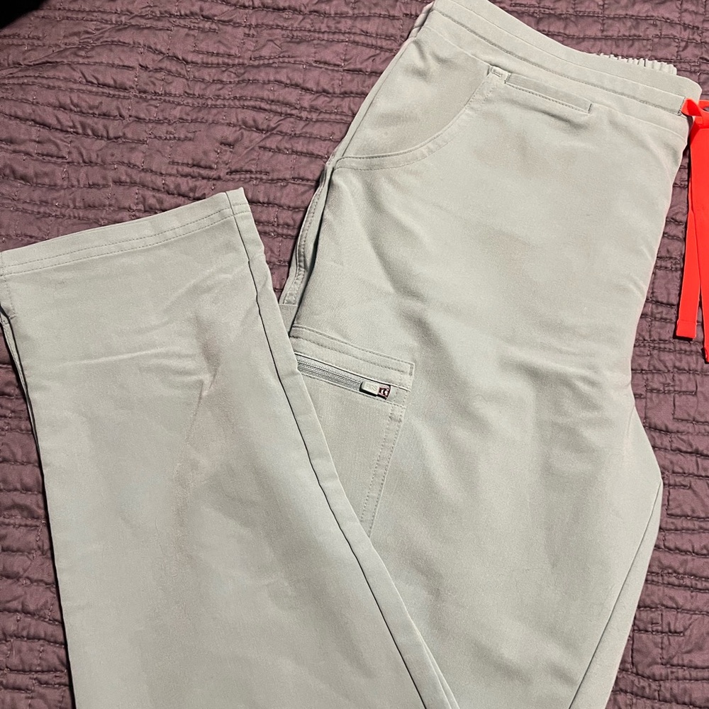 FIGS Jade Yola - Skinny Scrub Pants ((RARE COLOR))